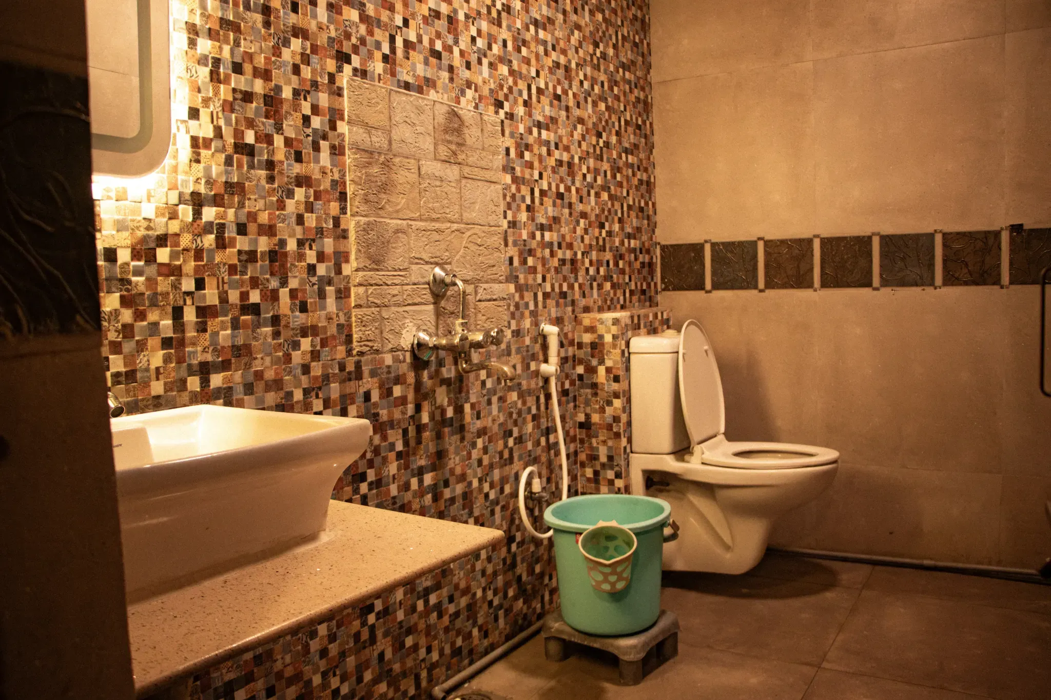 Washroom & Sanitation Facilities Washroom & Sanitation Facilities